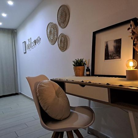 Fiumicino Airport Sunflower Room Екстер'єр фото