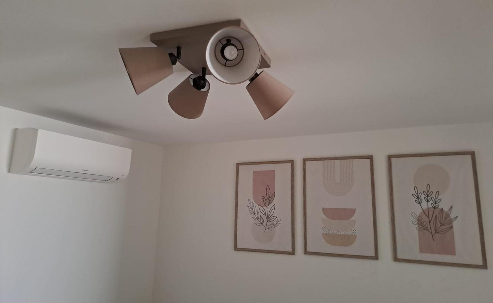 Fiumicino Airport Sunflower Room Екстер'єр фото