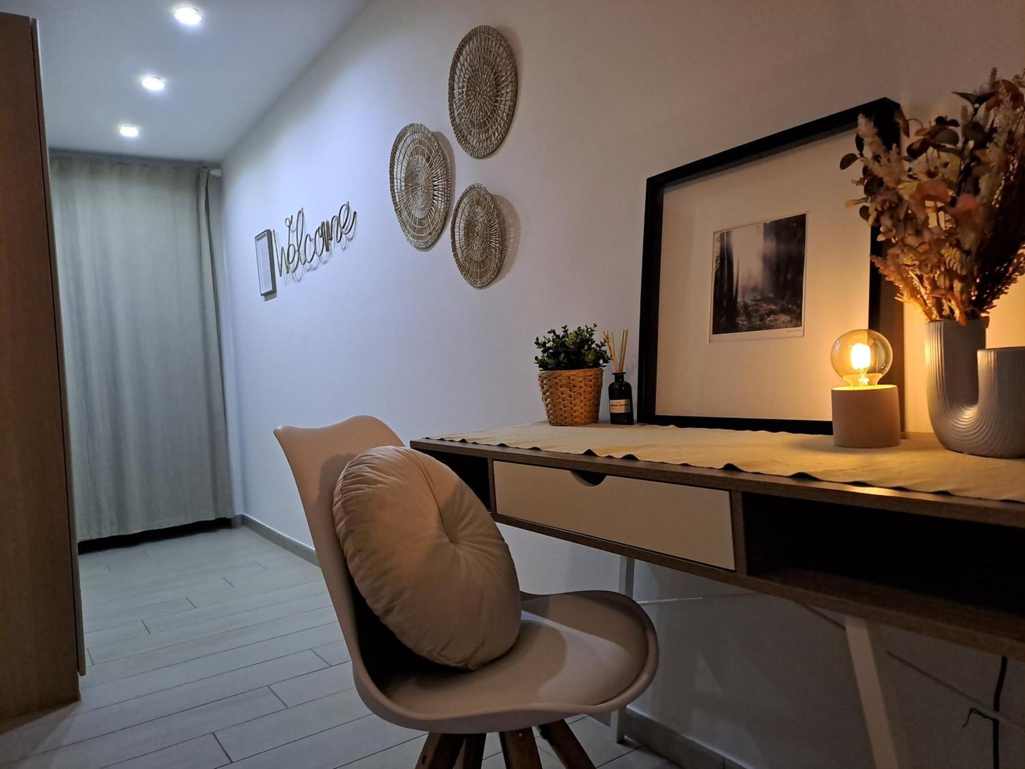 Fiumicino Airport Sunflower Room Екстер'єр фото